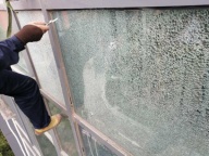 朝阳区更换玻璃 自爆玻璃更换维修 雨棚玻璃安装